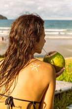 Cargar imagen en el visor de la galería, Barreltopia Sunscreen SPF 50+ Protección Solar Corporal Reef Safe - Travel Size  100 ml